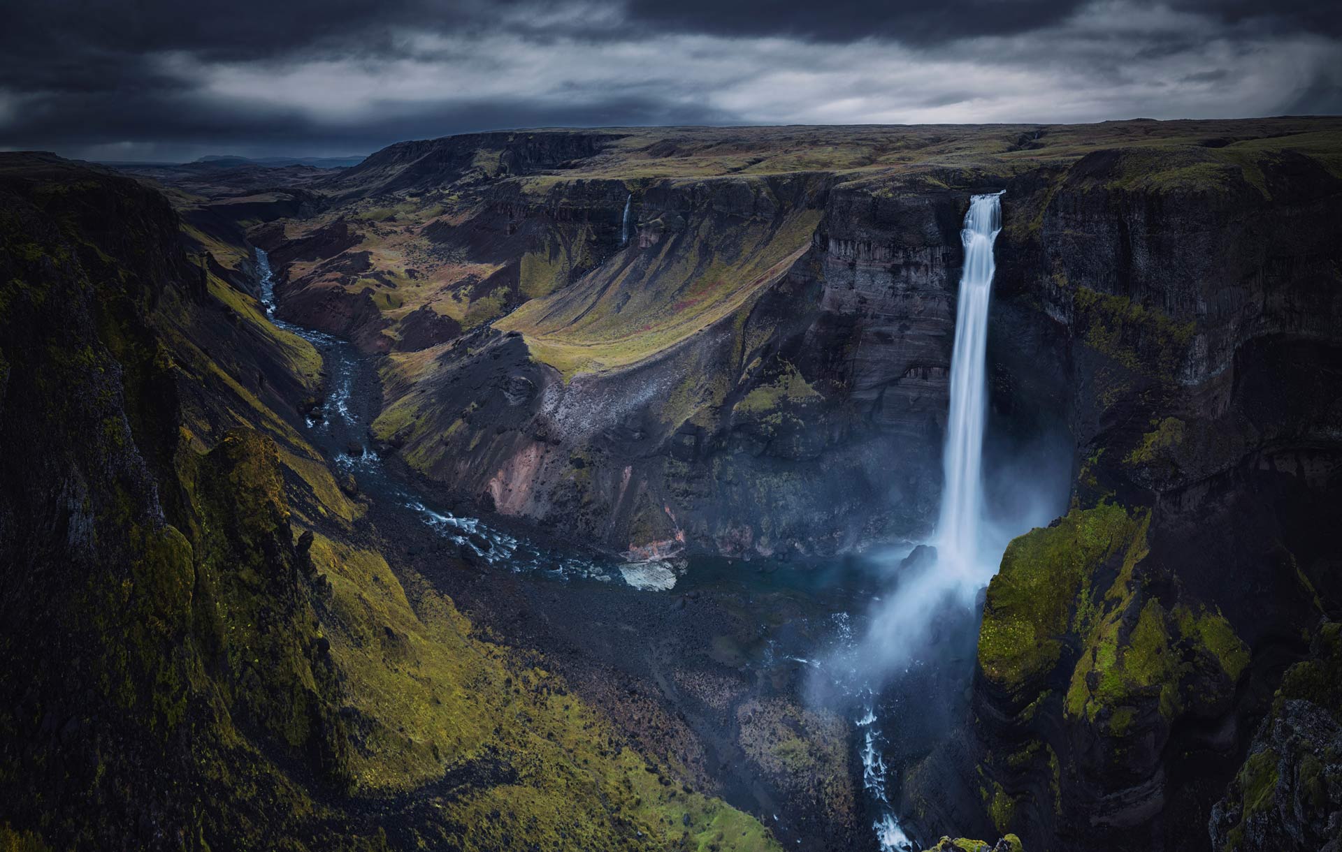 EARTH TONES Extreme Music